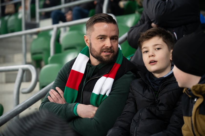 Kibice na meczu Śląska z Widzewem (2 marca 2024) na Tarczyński Arenie